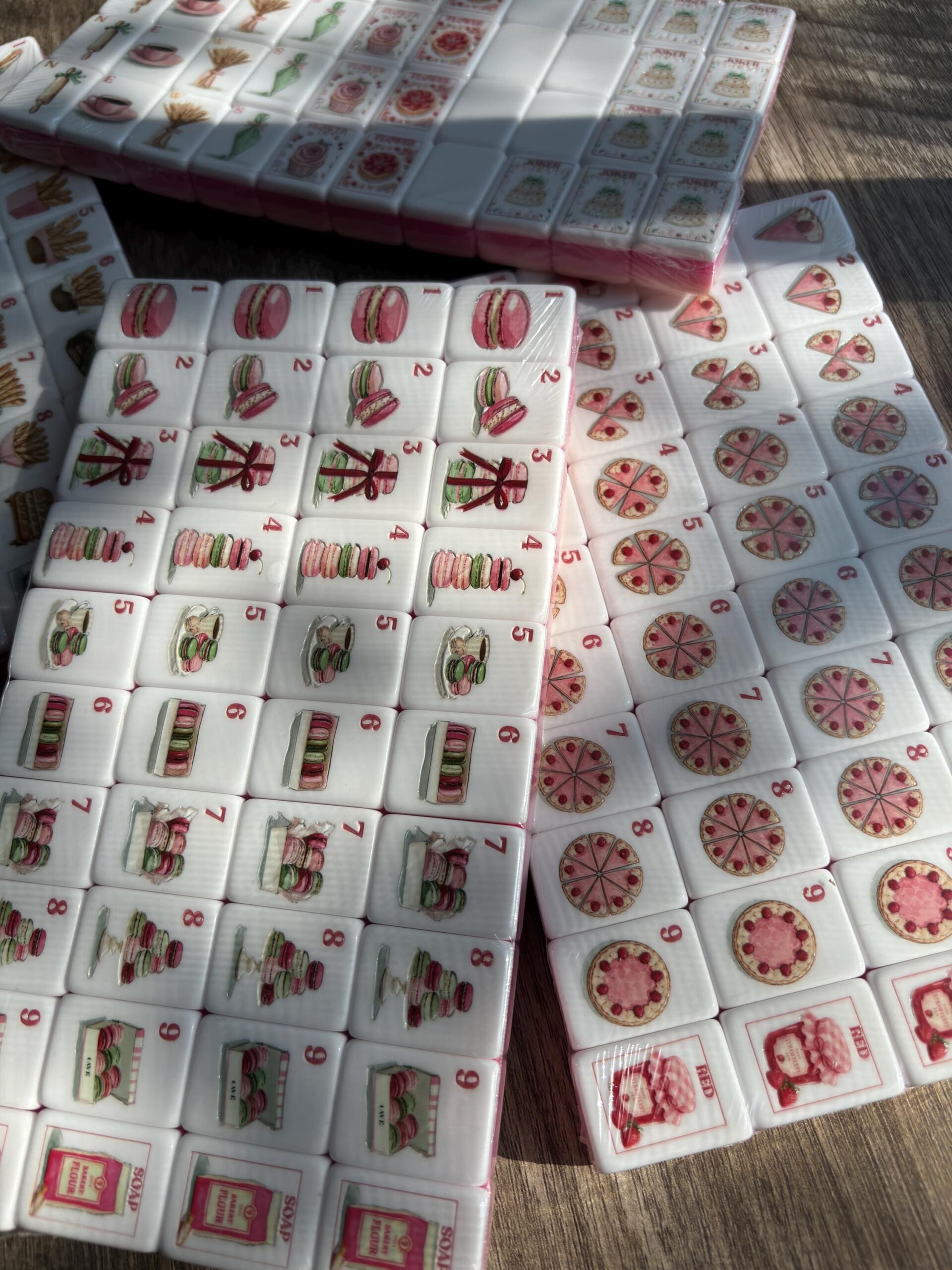 American Mahjong Set, 160 Pink Mahjong Tiles, French Bakery Macaron Design, Unique Mahjong Gift for Women - 8